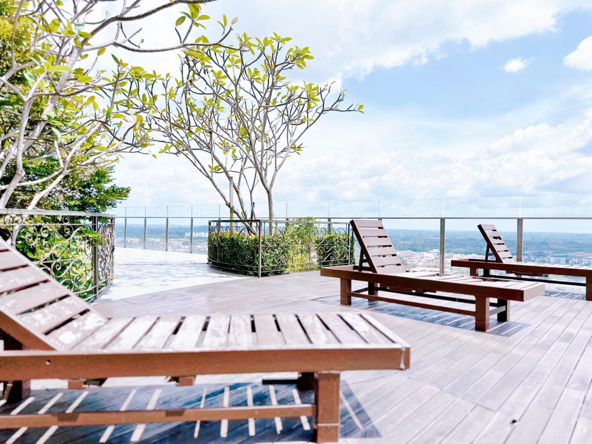 Silverscape Residence: Luxury Seaview With Infinity Pool Apartment Malacca