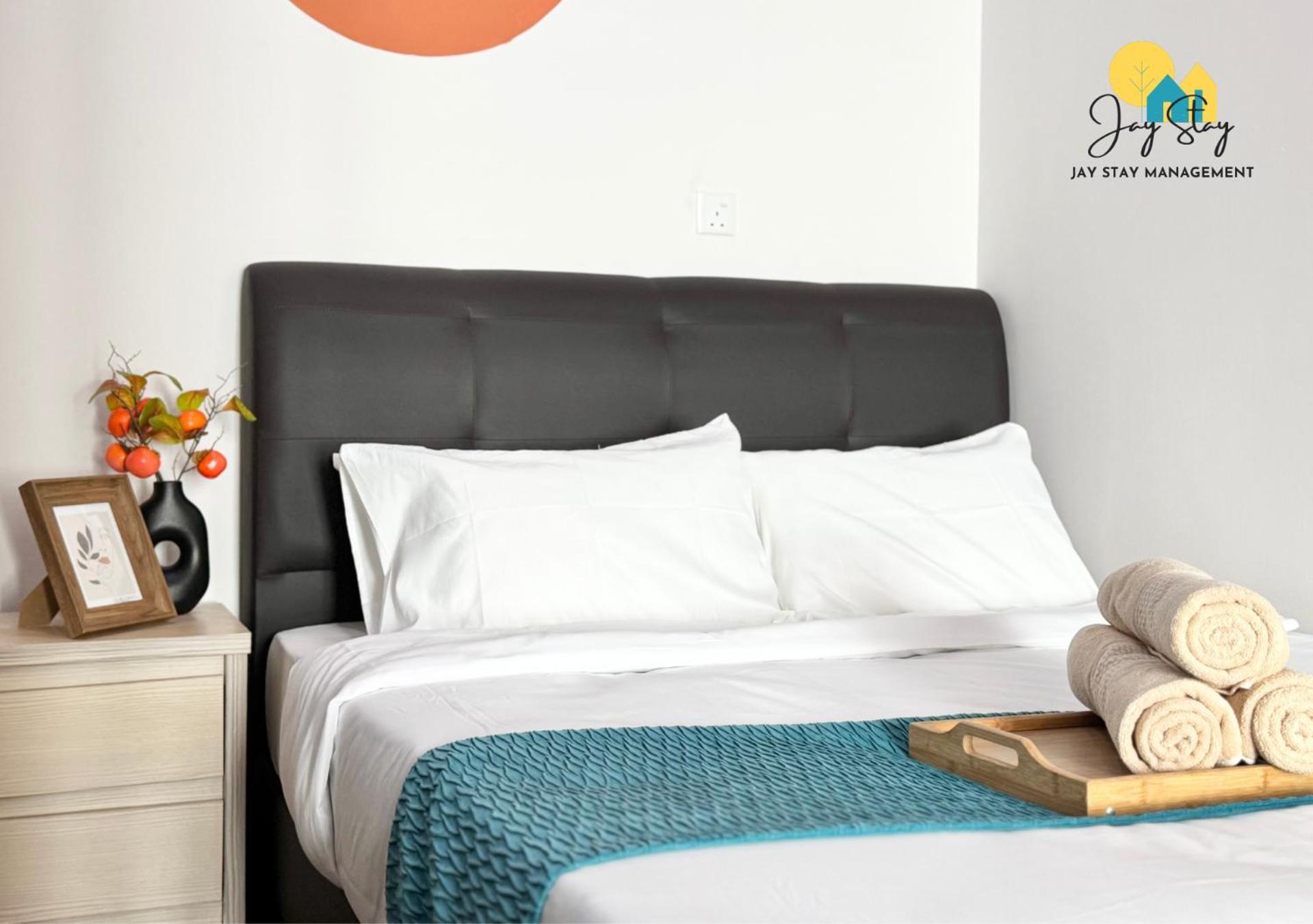 Silverscape Residence: Luxury Seaview With Infinity Pool Apartment Malacca